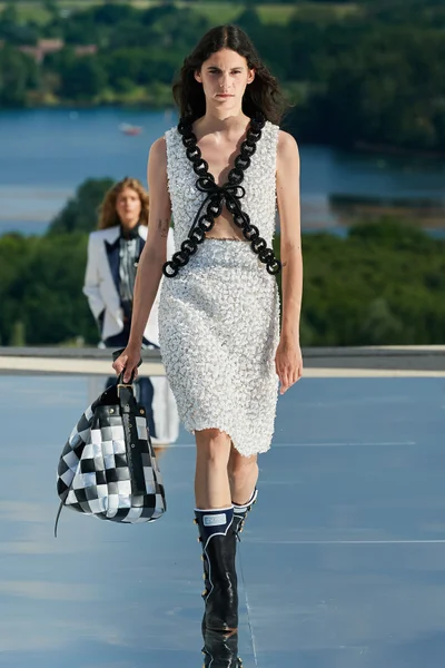 Look 33
